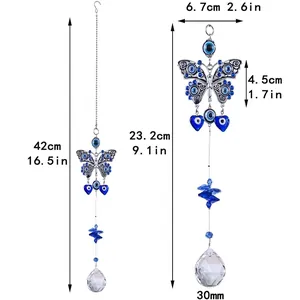 Vue détaillée montrant les dimensions de l'attrape-soleil papillon en cristal bleu