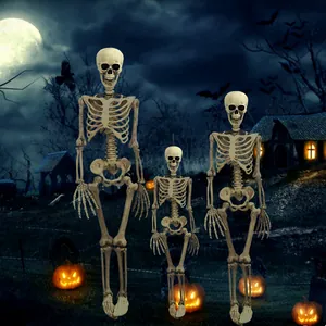 Set van drie Halloween-skeletten voor de decoratie van een spookhuis op een feest