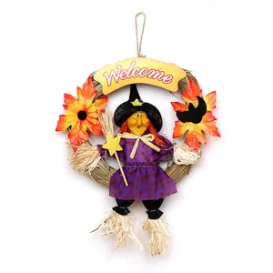 Ghirlanda di Halloween da appendere con strega spaventapasseri e cartello Welcome