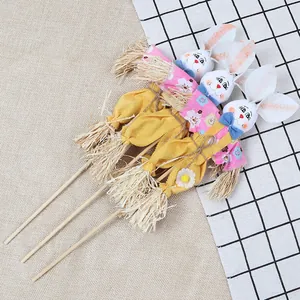 Lot de 3 bâtons d'épouvantail lapin de Pâques créatifs avec chemises à fleurs et décor
