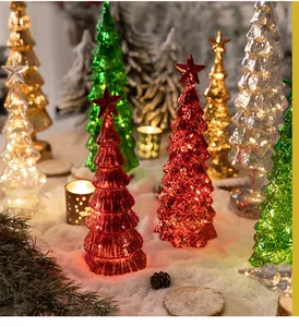 Alberi di Natale in vetro da tavolo con calde luci LED in vivaci colori festivi.