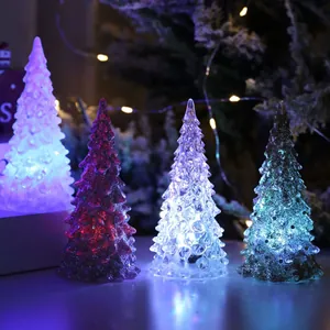 Set van 4 lichtgevende LED kristallen kerstboom tafeldecoraties voor een feestelijke sfeer