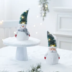 Exquisite Weihnachtsfiguren aus Keramik: Schneemann und Weihnachtsmann mit LED-Hüten