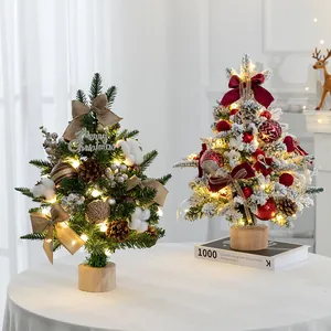 Mini sapins de Noël de table avec lumières LED chaudes et ornements pour la maison