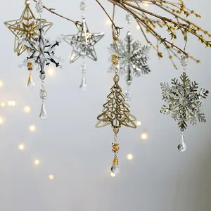 Exquisite 3D-Metall-Schneeflocken und Stern-Weihnachtsschmuck für den Weihnachtsbaum