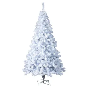 Dichter weißer künstlicher Weihnachtsbaum mit Metallständer für festliche Innendekoration