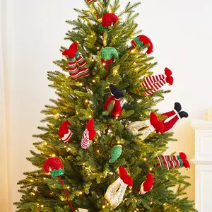 Kreative Stoff-Elfenbeine und Hüte Ornamente für die festliche Weihnachtsbaumdeko