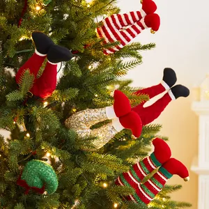 Dekorative Weihnachts-Elfbeine und Hüte Ornamente für festliche Christbaumschmuck