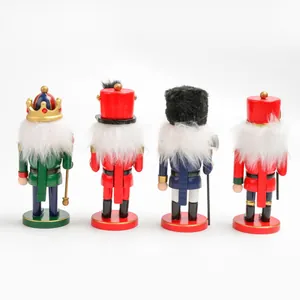 Vue arrière de quatre figurines de soldat casse-noisette en bois de 15 cm pour Noël