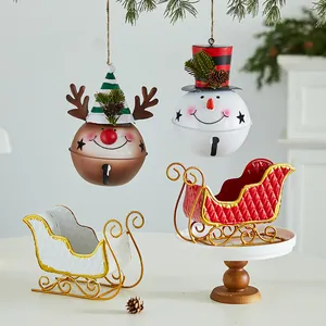 Ensemble de cloches de Noël en métal et traîneaux pour décoration de vitrine festive