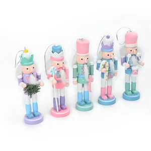 Set van 5 macaron-gekleurde kleine notenkraker beeldjes voor kerstboom decoratie hangers