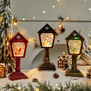 Set mit drei weihnachtlichen Wasserlaternen im Vintage-Postfach-Stil mit Szenen