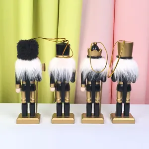 Juego de cuatro elegantes adornos de soldados cascanueces de madera de 13 cm en negro y oro