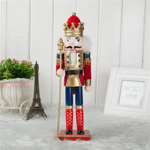 Klassieke 30cm handgemaakte houten notenkraker koning met gouden stof en rode uniform decoratie