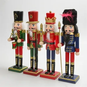 Set di quattro classiche figurine di schiaccianoci in legno da 30 cm per Natale