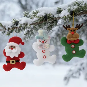 Set di tre festosi ornamenti natalizi in peluche con Babbo Natale, pupazzo di neve e renna