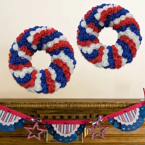 Set van twee rood wit blauwe kunstmatige rozenkransen voor Amerikaanse onafhankelijkheidsdag
