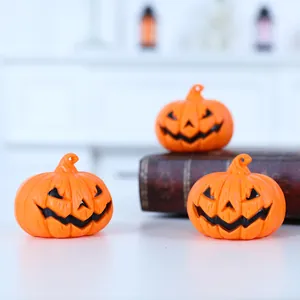 Mini lanternes de citrouille décoratives pour Halloween avec lumières chaudes