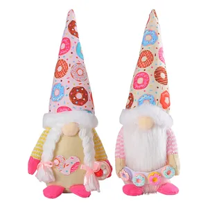 Nieuwe 2026 Kerst donut kabouter pluche poppen met kleurrijke puntmutsen en zoete decoraties