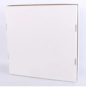 Scatola di imballaggio in cartone bianco quadrato per kit ghirlanda di eucalipto