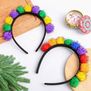 Kleurrijke feestelijke carnavals hoofdband met glitter pompons voor party decoraties