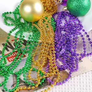 Colliers de perles colorées Mardi Gras vert or et violet pour décoration de fête festive