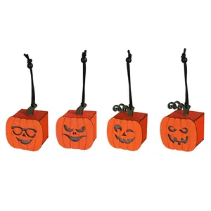 Set di 4 luci notturne portatili a forma di zucca di Halloween con varie espressioni paurose.