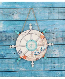 Decorazione murale timone in legno nautico con motivi di ancora e stella marina