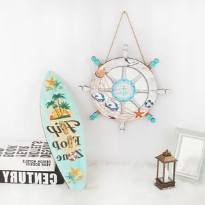 Decorazione murale creativa in legno tavola da surf e timone nautico per la casa