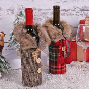 Fundas navideñas para botellas de vino con cuello de piel en diseños de espiga y cuadros