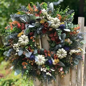 Herbst Eukalyptus Kranz Mit Weißen Kürbis Beeren Ahornblatt Erntedankfest Halloween Haustür Wandbehang Dekoration