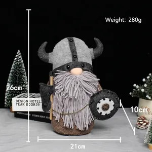 Vue détaillée d'une poupée gnome guerrier viking avec dimensions 26cm haut et 21cm large