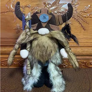 Poupée gnome guerrier viking faite main avec barbe en peluche cornes et hache