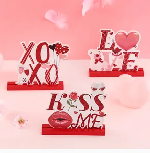 Valentinstag Holz Tischdeko Set mit glitzernden LOVE, XOXO und KISS ME Schildern