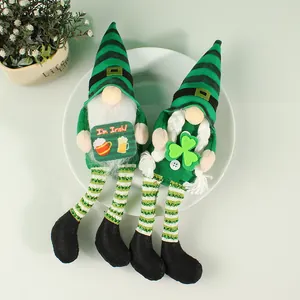 Gnomes décoratifs de la Saint-Patrick à longues jambes, rayures vertes et trèfle