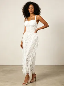 Élégante robe longue en dentelle blanche avec un ourlet irrégulier à volants 2026