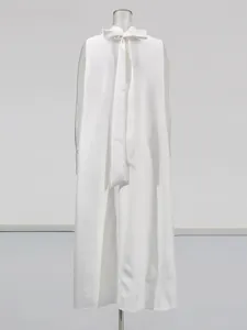 Élégante robe de soirée blanche minimaliste sans manches en ligne A avec grand nœud décoratif
