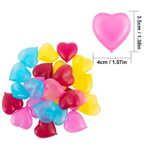 Vue détaillée des glaçons réutilisables en forme de cœur avec dimensions 4cm x 3,5cm