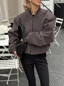 Chique grijze suède bomberjack voor dames in een minimalistische streetstyle