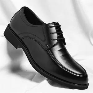 Klassieke zwarte herenleren schoenen voor zakelijke en formele gelegenheden