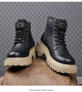 Bottines montantes noires à lacets avec semelle épaisse en caoutchouc kaki résistant