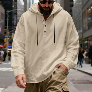 Atmungsaktives beiges Leinen-Kapuzenshirt für Herren mit lockerer Passform und Henley-Ausschnitt