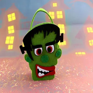 Gedetailleerd overzicht van groene Frankenstein vilt Halloween snoepzak met handvat
