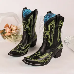 Bottes de cow-boy noires avec broderie vert néon et doublure florale bleue, talon moyen