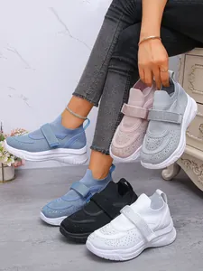 Ademende dames sneakers met plateauzool en schitterende strass steentjes in diverse kleuren