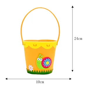 Dettaglio del cesto pasquale in feltro arancione con altezza 24 cm e decorazione