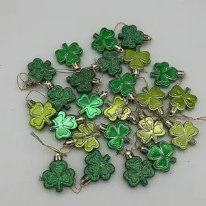 24-delige set groene klaver hangende ornamenten voor St. Patrick's Day decoratie