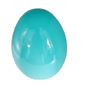Huevo de Pascua de plástico azul turquesa abrible para guardar bocadillos de fiesta
