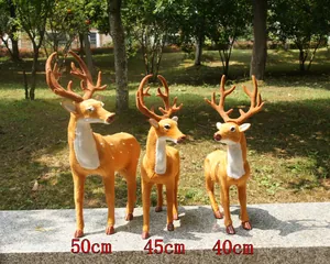 Tres figuritas de renos simulados de 50cm, 45cm y 40cm para decoraciones navideñas