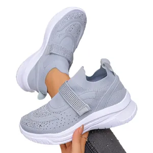 Grijze strass sneakers voor dames met klittenband en dikke witte zolen